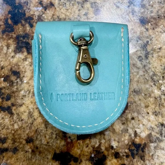 Portland Leather Petunia Pouch in Mint - Picture 2 of 4